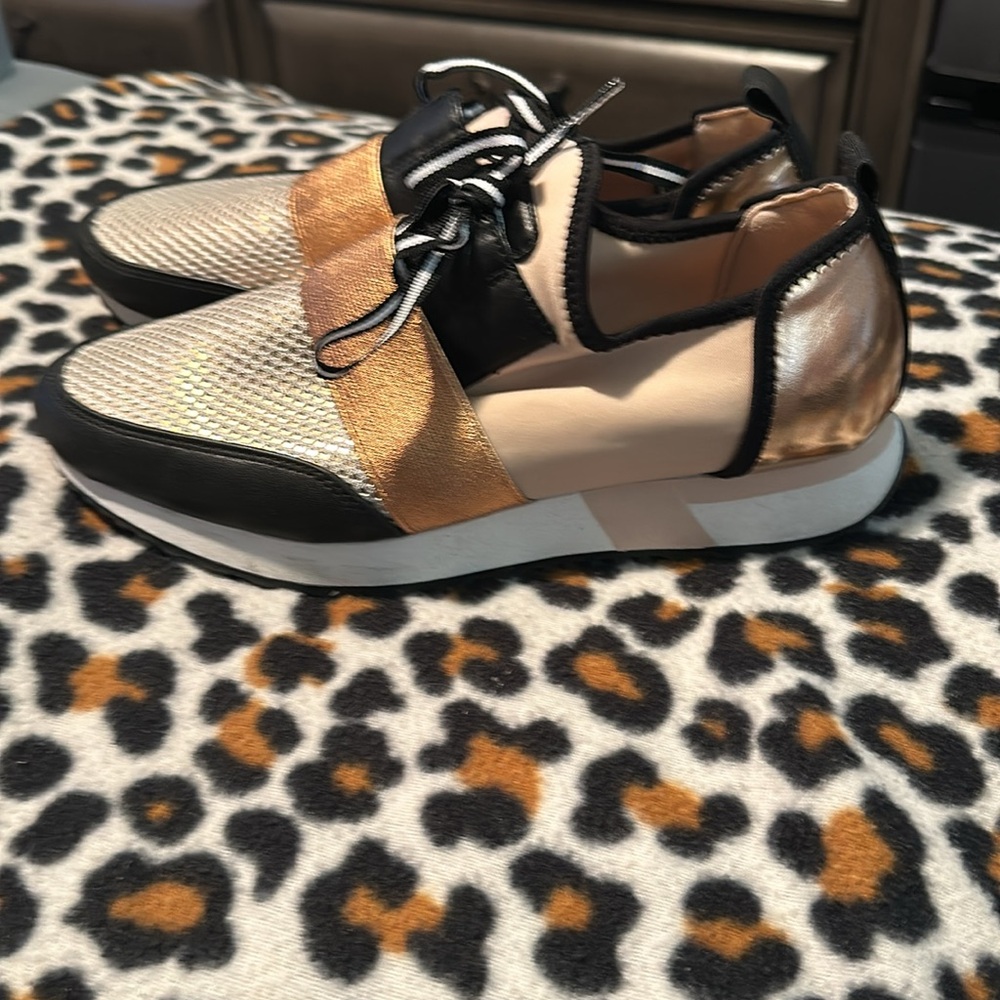 Steve Madden - Picture 5 of 7